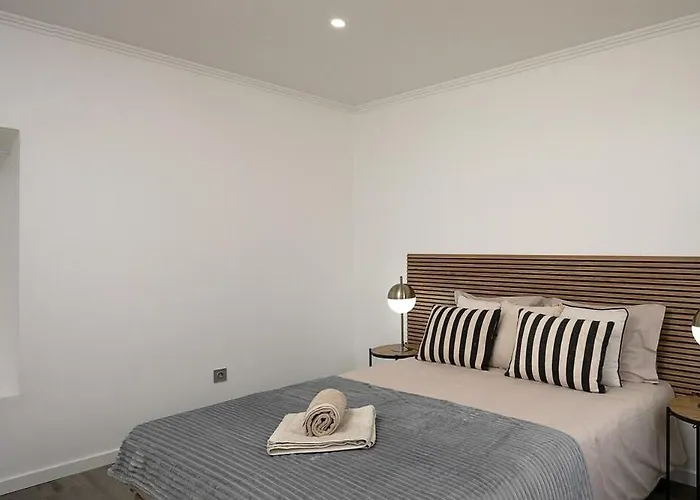 Franco's House Ii, Mar E Serra *